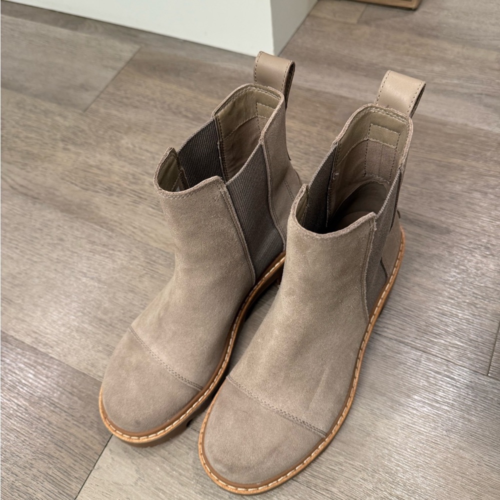 Sorel Women's Taupe Heeled Boots - Picture 2 of 7